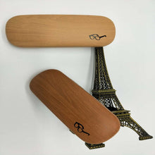 Load image into Gallery viewer, Wood grain glasses case