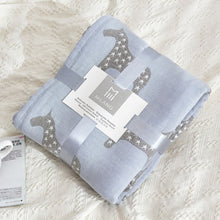 Load image into Gallery viewer, Summer 4 Layer Gauze Towel Quilt Cotton Blanket for Bed Super Soft Air Conditioning Quilted Thin Comforter Bedspread Bed Cover